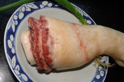 Cận[-]cảnh[-]đá[-]thịt[-]lợn[-]quý[-]hiếm[-]có[-]giá[-]đắt[-]hơn[-]vàng